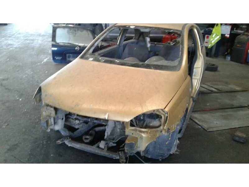 opel corsa c del año 2001