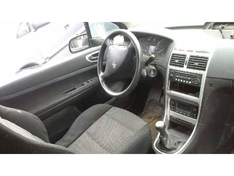peugeot 307 berlina (s2) del año 2005