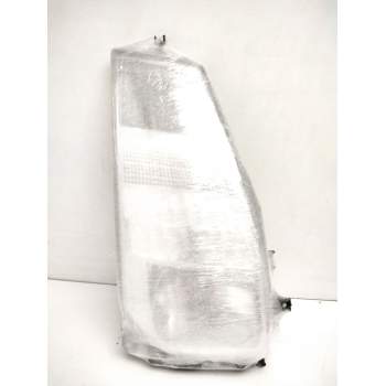 Recambio de faro derecho para renault maxity referencia OEM IAM 89317201 26010MB40A 