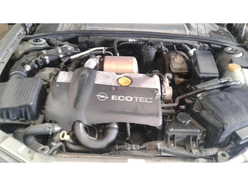 opel vectra b berlina del año 1997