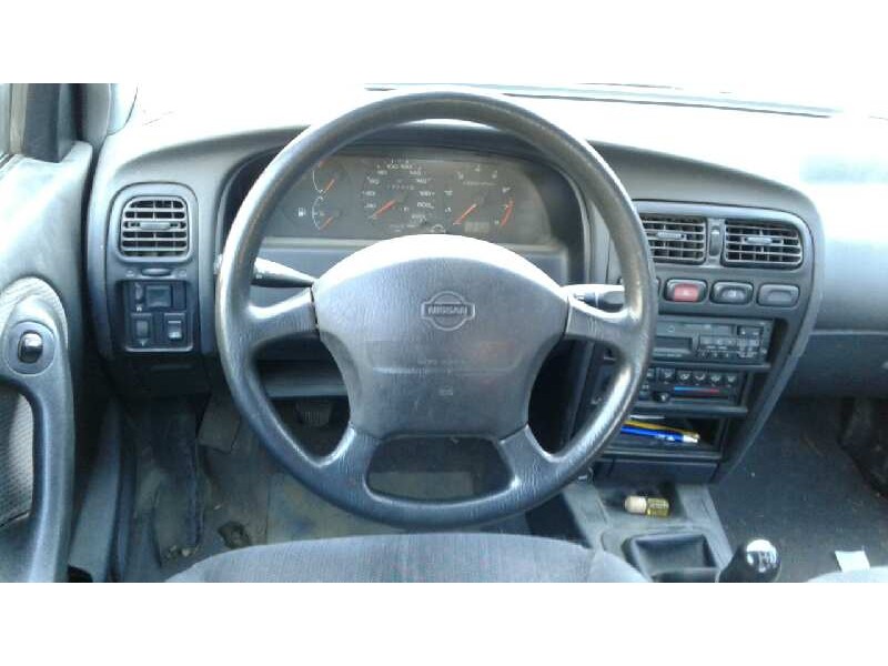 nissan primera berl./familiar (p10/w10) del año 1995
