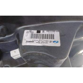 Recambio de faro derecho para renault maxity referencia OEM IAM 89317221 26010MB50A 