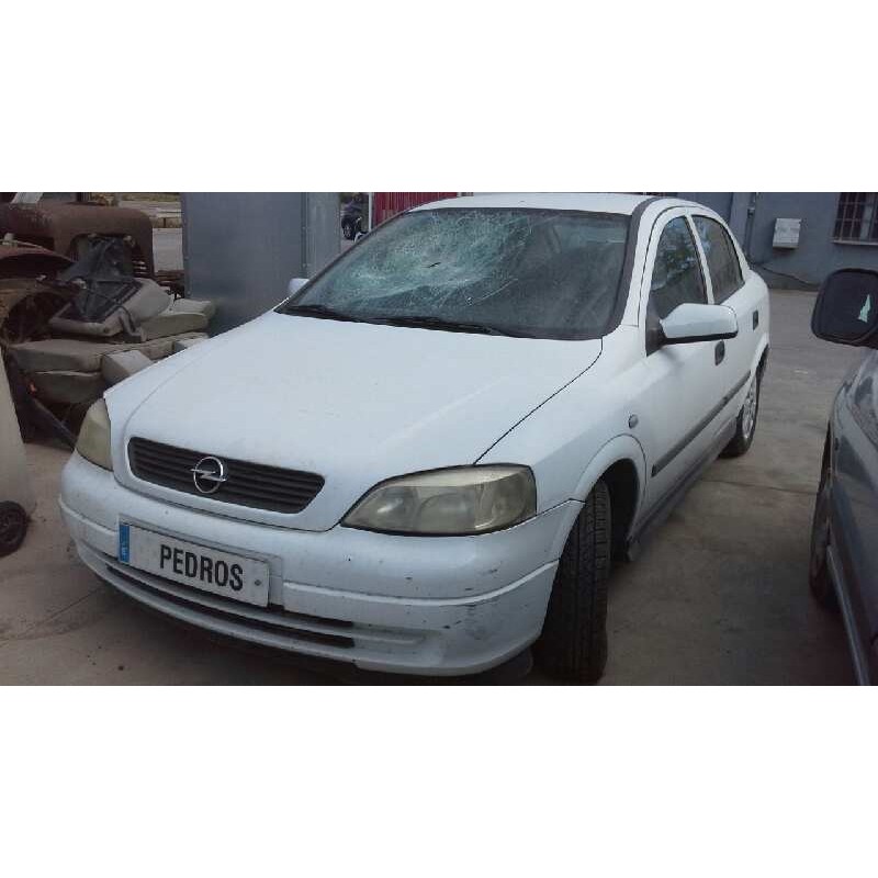 opel astra g berlina del año 2001