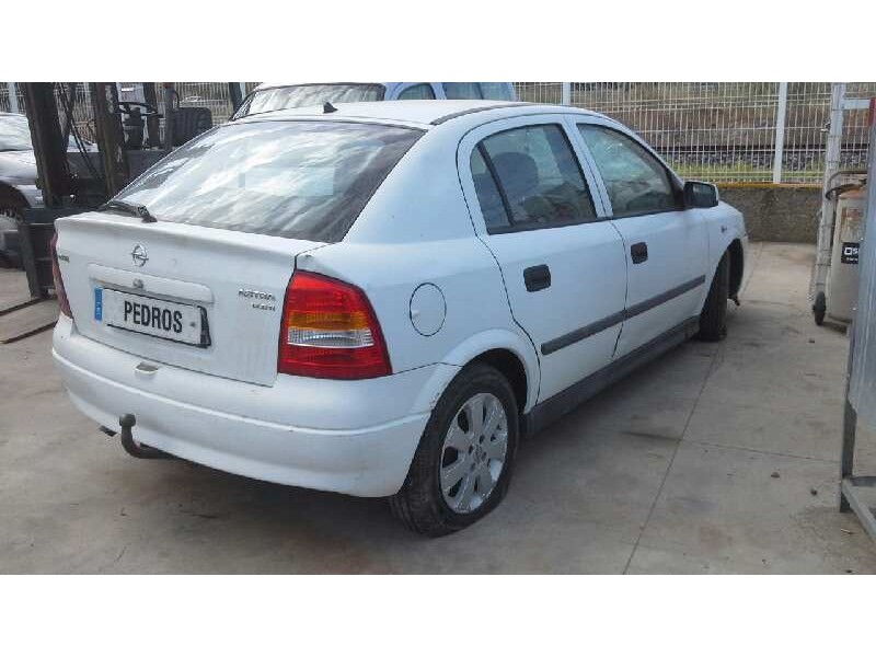 opel astra g berlina del año 2001
