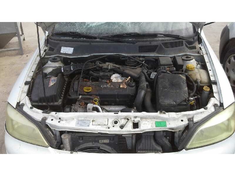 opel astra g berlina del año 2001