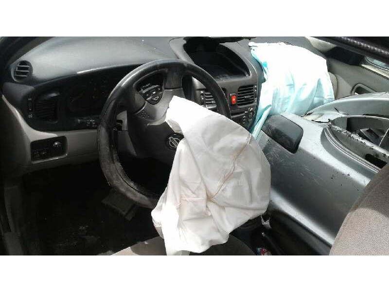 nissan almera (n16/e) del año 2001