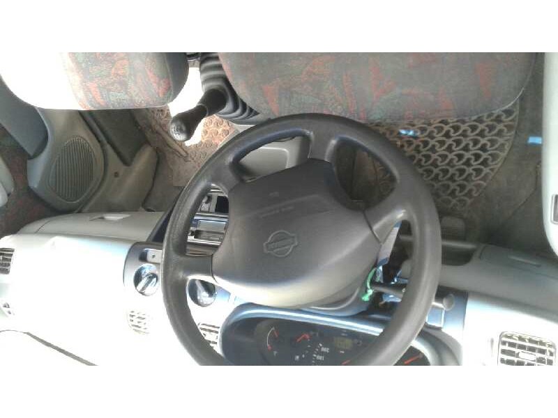 nissan micra (k11) del año 2000