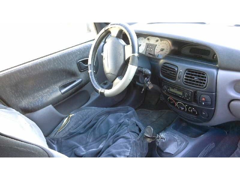 renault megane i fase 2 berlina (ba0) del año 1999