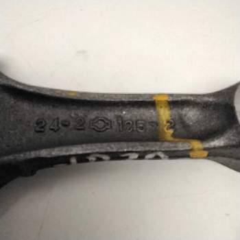 Recambio de biela para nissan serena (c23m) referencia OEM IAM 2421C52  