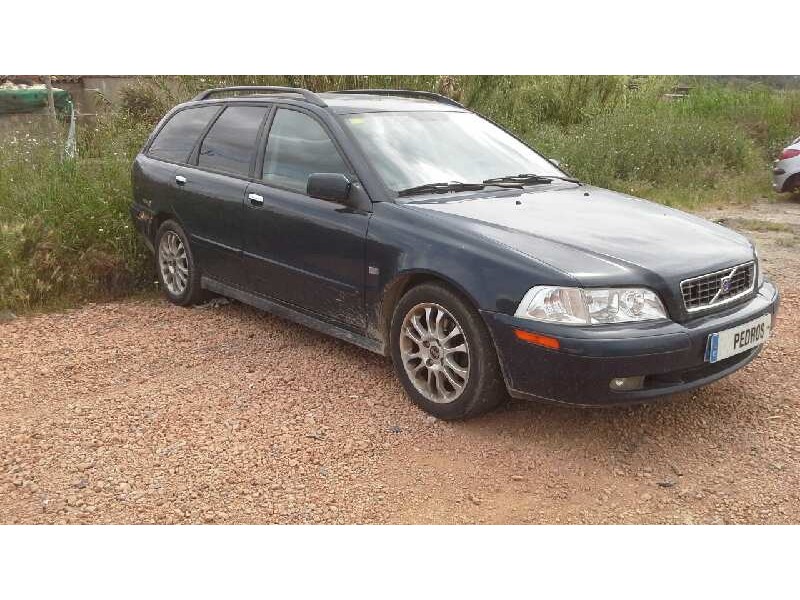 volvo v40 familiar del año 2003