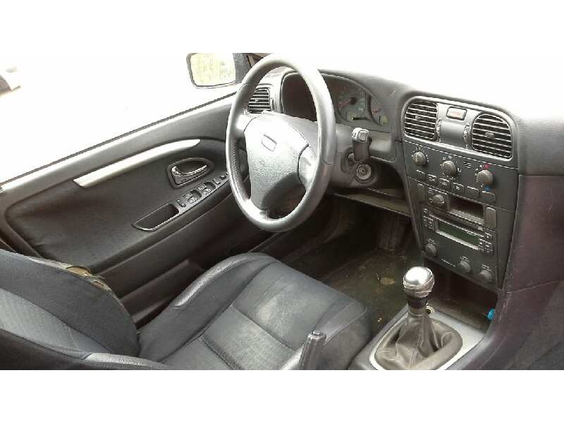 volvo v40 familiar del año 2003