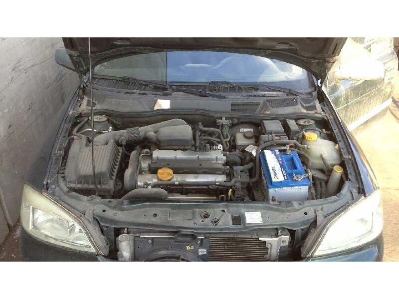 opel astra g berlina del año 1998