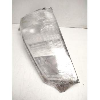 Recambio de faro derecho para renault maxity referencia OEM IAM 8931721  