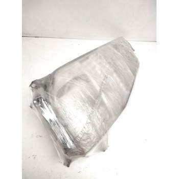 Recambio de faro derecho para renault maxity referencia OEM IAM 8931721  