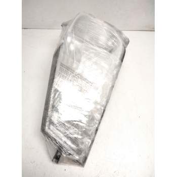 Recambio de faro derecho para renault maxity referencia OEM IAM 8931721  
