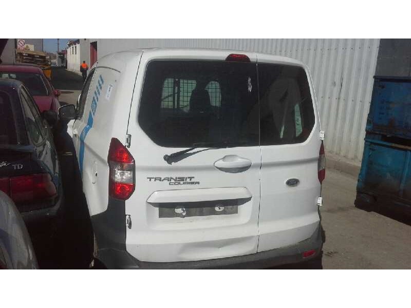 ford transit courier del año 2015