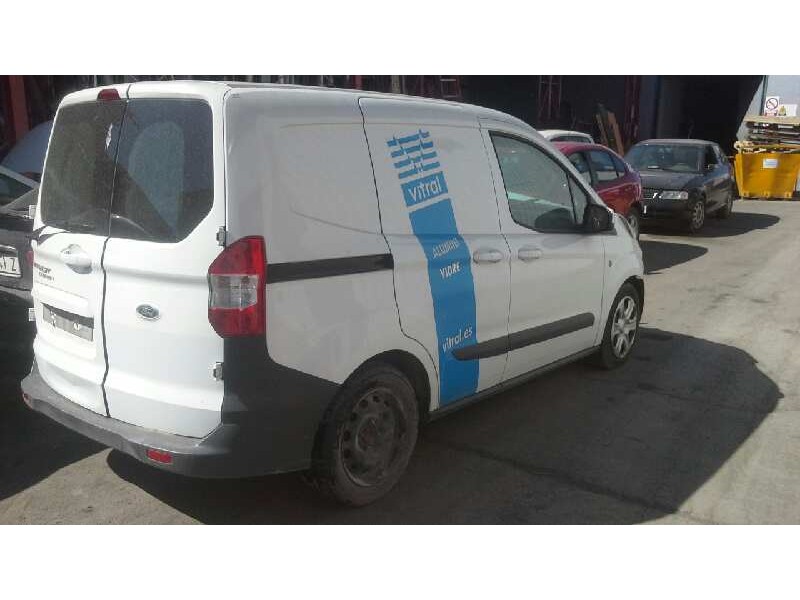 ford transit courier del año 2015