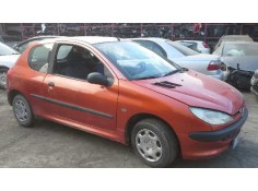 peugeot 206 berlina del año 2000 2