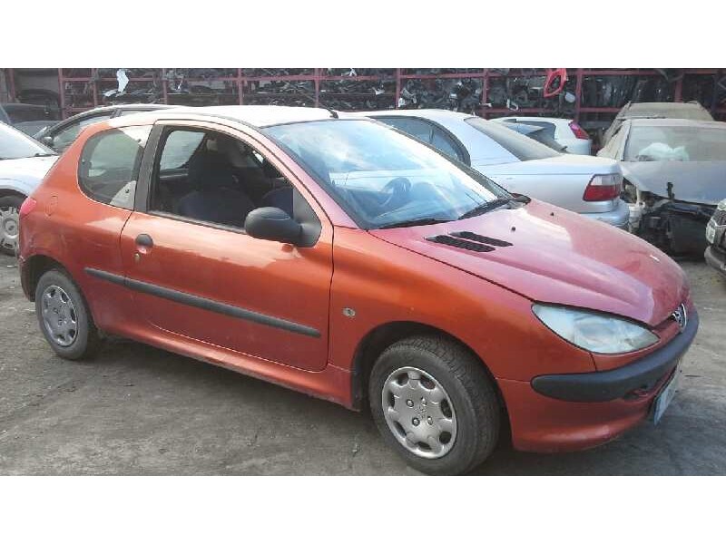 peugeot 206 berlina del año 2000