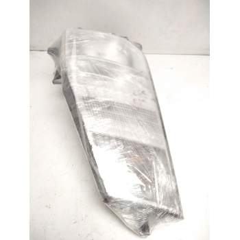 Recambio de faro derecho para renault maxity referencia OEM IAM 8931721  