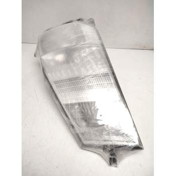 Recambio de faro derecho para renault maxity referencia OEM IAM 8931721  