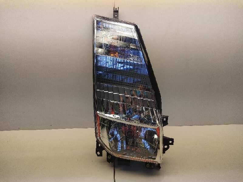 Recambio de faro derecho para renault maxity referencia OEM IAM 8931721  