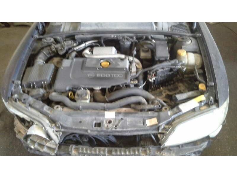 opel vectra b berlina del año 1999