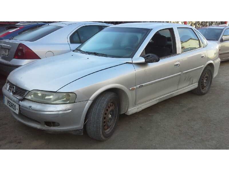 opel vectra b berlina del año 1999