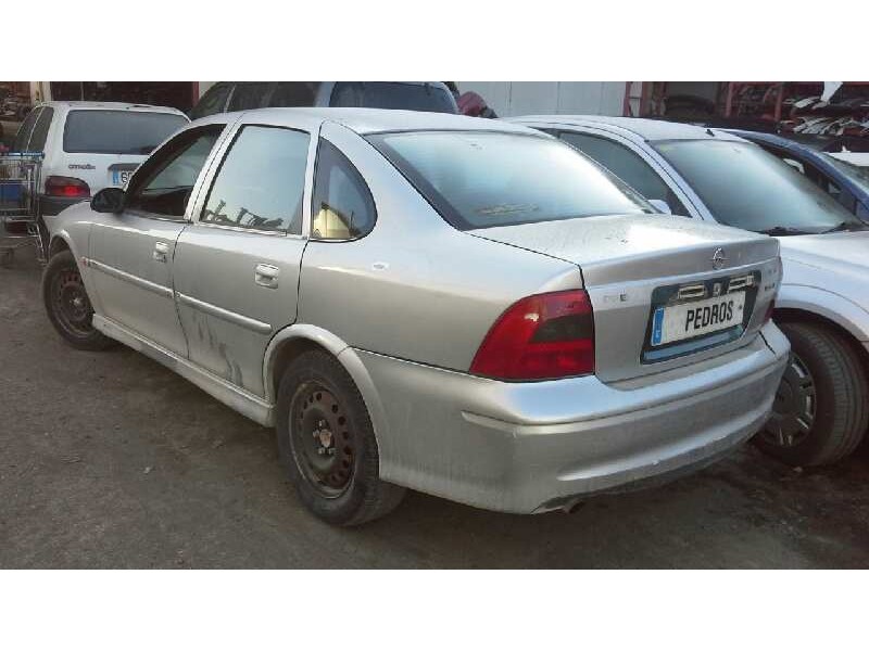 opel vectra b berlina del año 1999