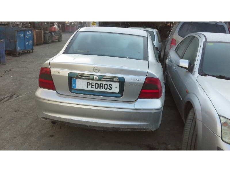 opel vectra b berlina del año 1999