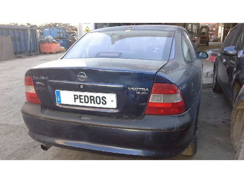 opel vectra b berlina del año 1997