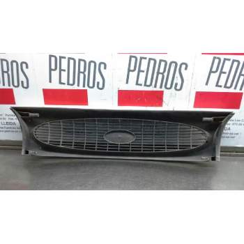 Recambio de rejilla delantera para ford fiesta berl./courier surf referencia OEM IAM 6198640  