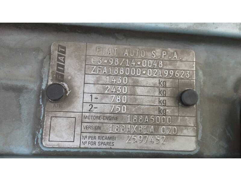 fiat punto berlina (188) del año 2001