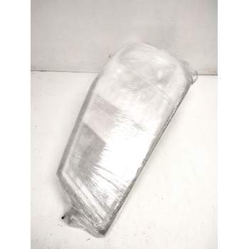 Recambio de faro derecho para renault maxity referencia OEM IAM 8931721  