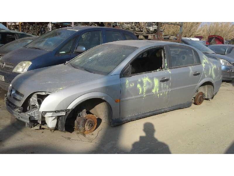 opel vectra c berlina del año 2003
