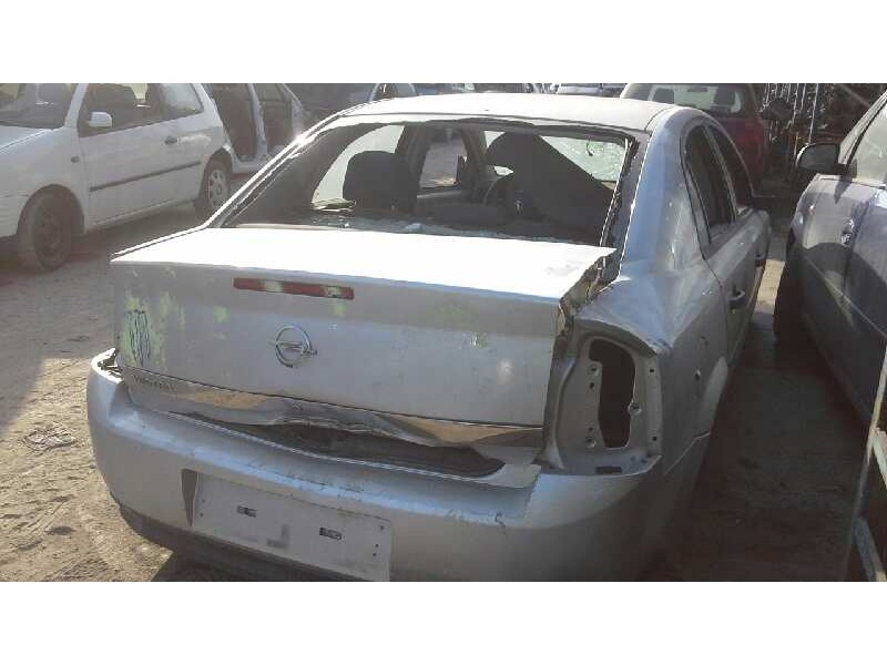 opel vectra c berlina del año 2003