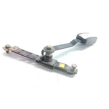 Recambio de enganche delantero derecho para nissan terrano (wd21) referencia OEM IAM 868420F010  