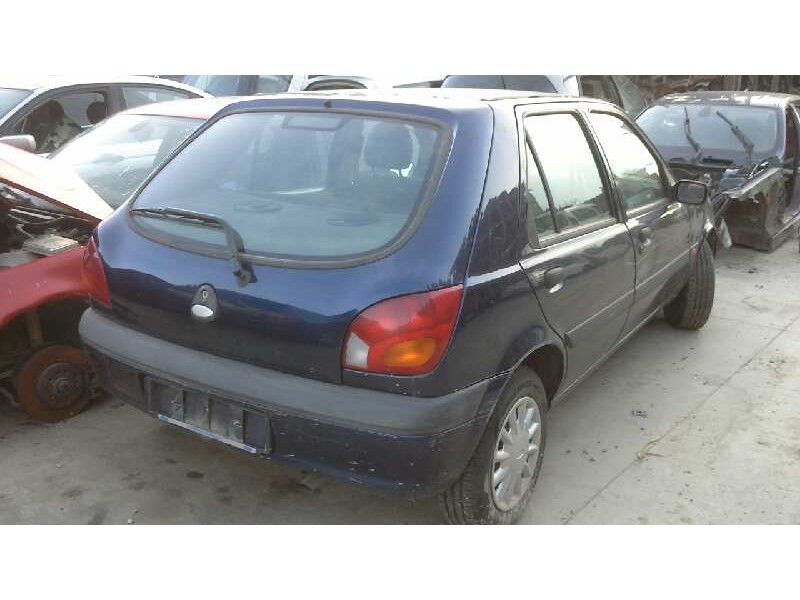ford fiesta berlina (dx) del año 1999