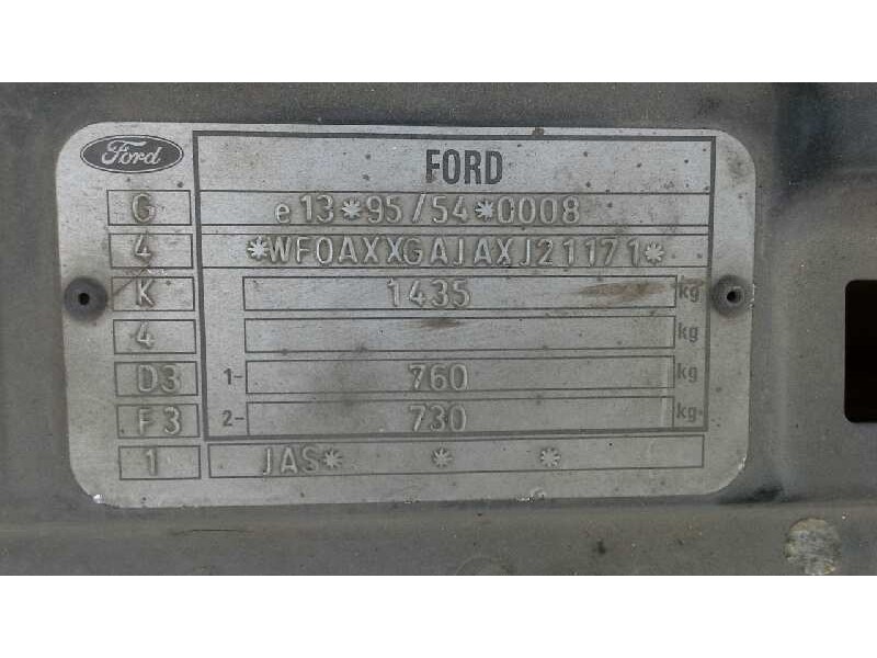 ford fiesta berlina (dx) del año 1999