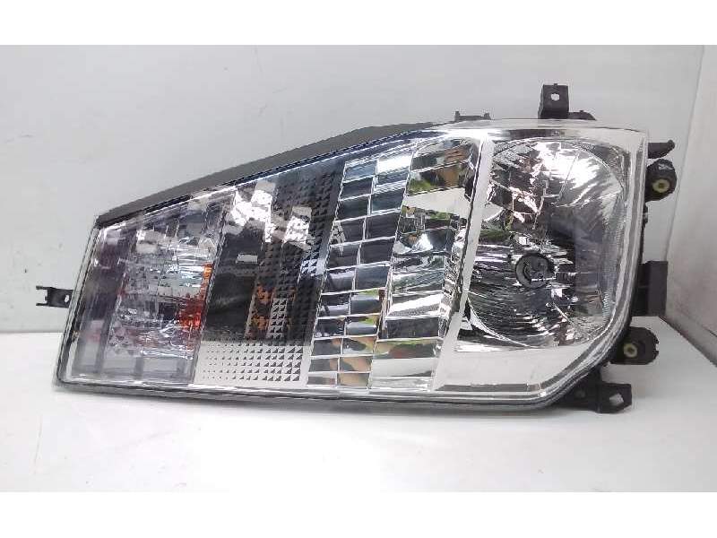 Recambio de faro derecho para renault maxity referencia OEM IAM 89317221 26010MB50A 