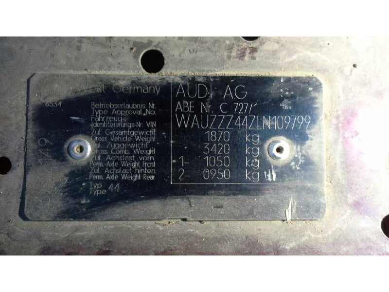 audi 100 berlina (443) del año 1996