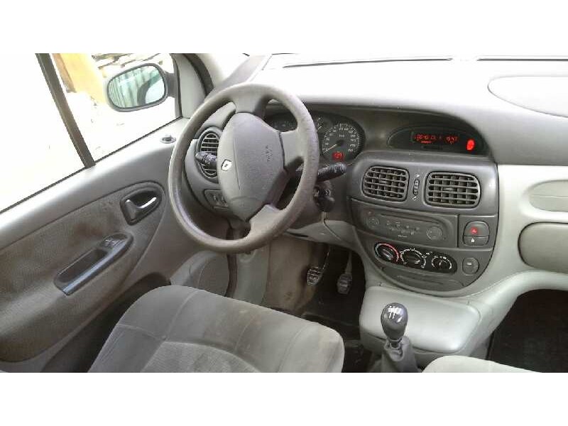 renault scenic (ja..) del año 2002