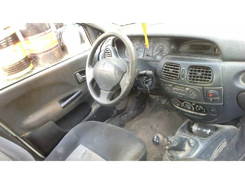 renault megane i fase 2 berlina (ba0) del año 2002