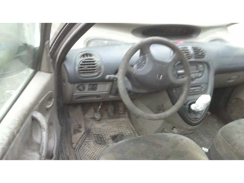 citroen xsara picasso del año 2001