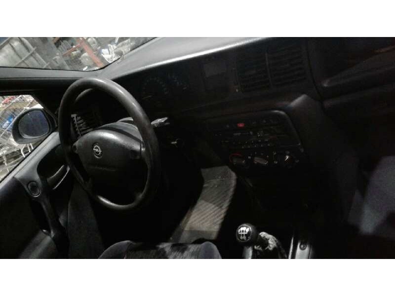 opel vectra b berlina del año 1998
