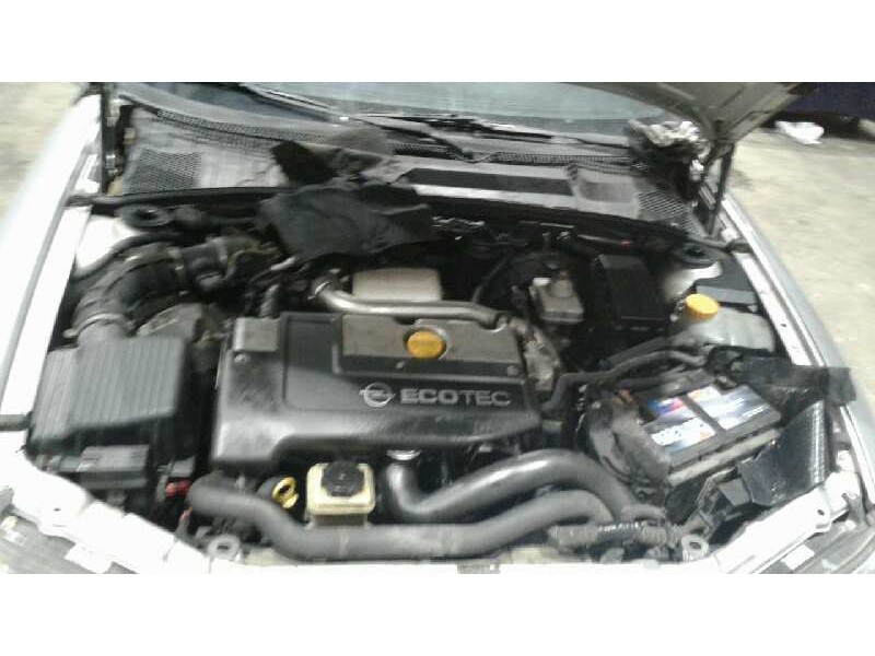 opel vectra b berlina del año 1998