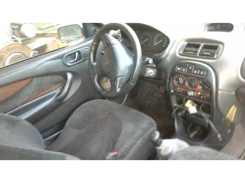 mg rover serie 200 (rf) del año 1997