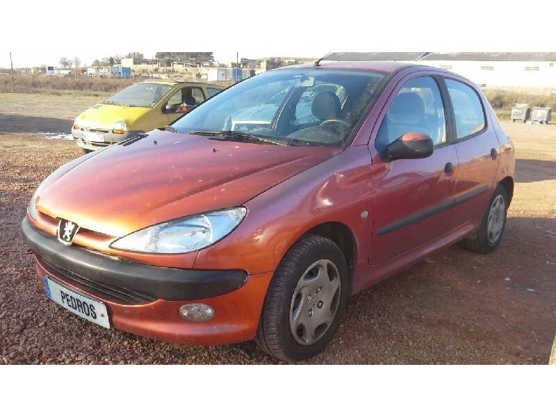 peugeot 206 berlina del año 2000