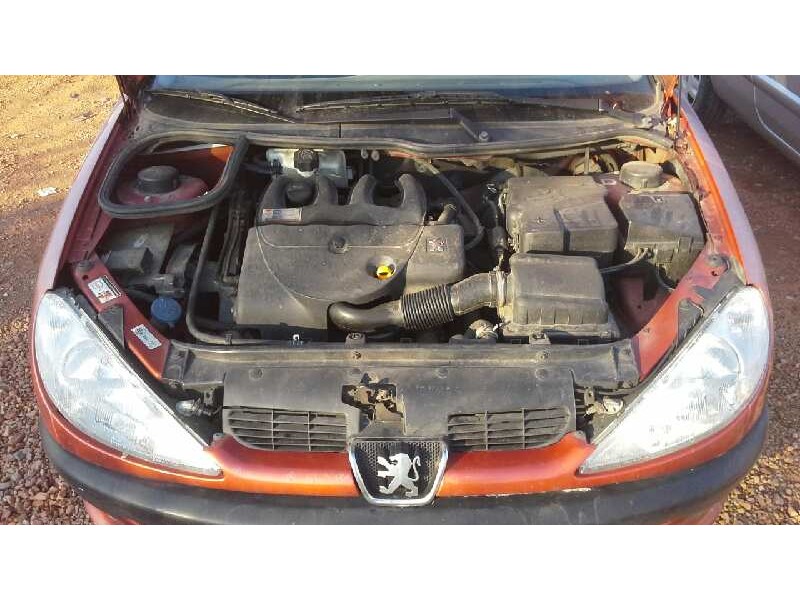 peugeot 206 berlina del año 2000
