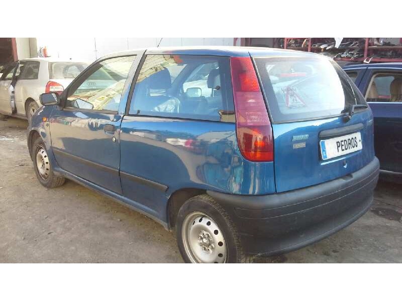 fiat punto berlina (176) del año 1996